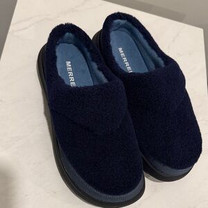 Merrell Men's Hut Moc 2 Slide Cozy Slippers in the color Sea Blue Size 7 NWT